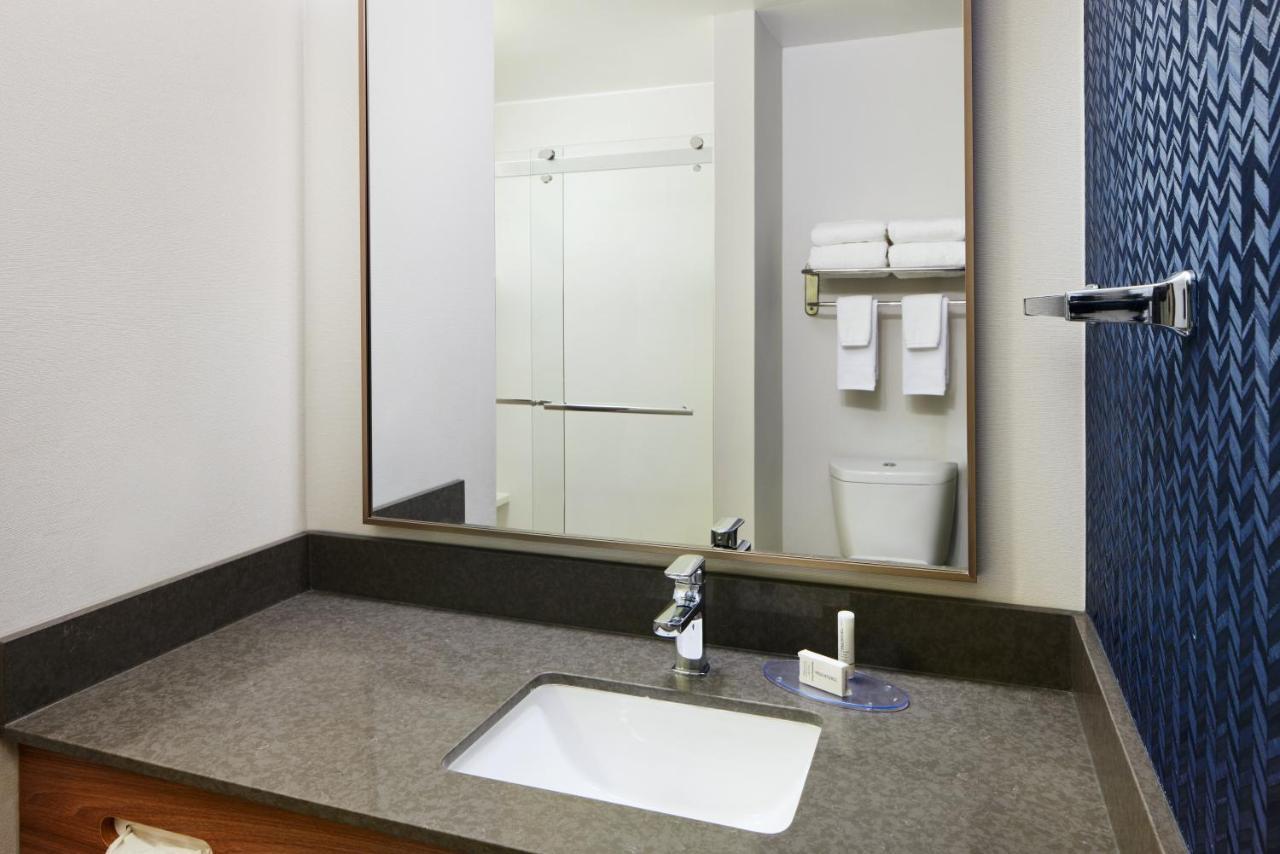 Fairfield Inn & Suites Worcester Auburn Bagian luar foto